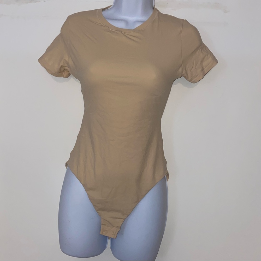 Skims fits everybody tshirt bodysuit